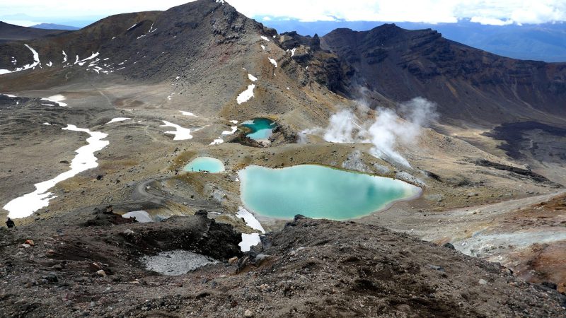 emerald-lakes-3189389_1280